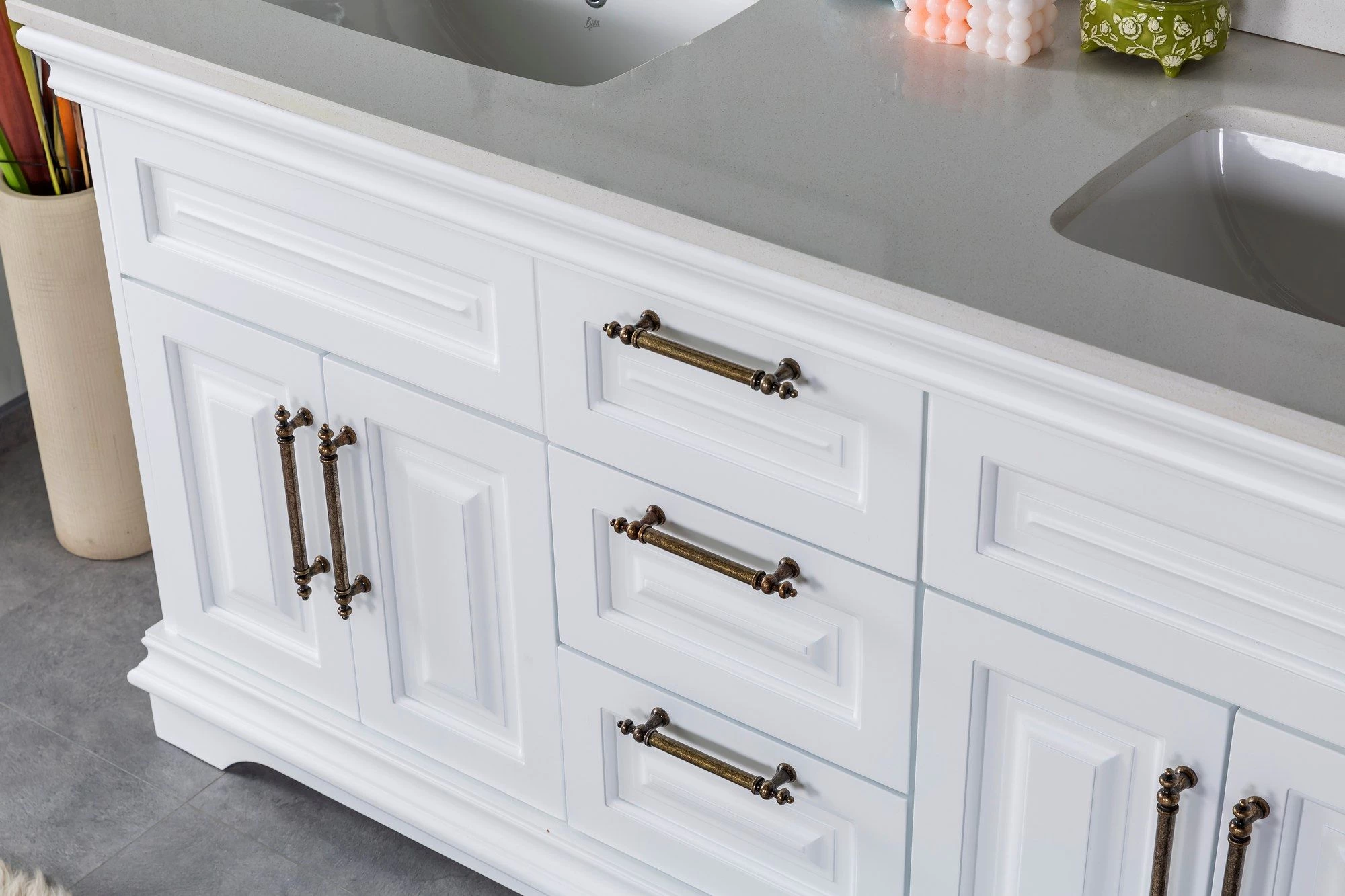 Jussara - Ensemble De Meubles De Salle De Bains | MDF Laqué | Comptoir En Quartz 3 Jussara - Ensemble De Meubles De Salle De Bains | MDF Laqué | Comptoir En Quartz – Image 3