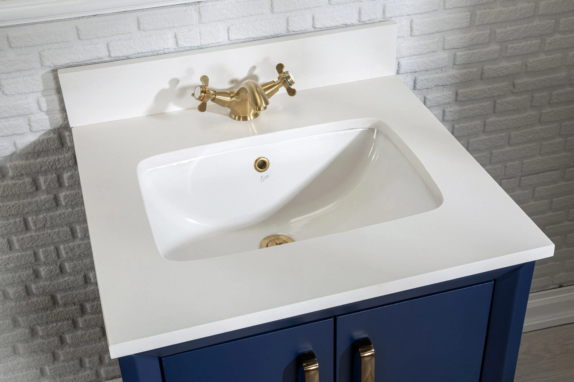 Jussara Ensemble De Salle De Bain 2pc | Bleu Foncé | 100% Bois Massif | Quartz Blanc | Poignées En Bronze 4 Jussara Ensemble De Salle De Bain 2pc | Bleu Foncé | 100% Bois Massif | Quartz Blanc | Poignées En Bronze – Image 4