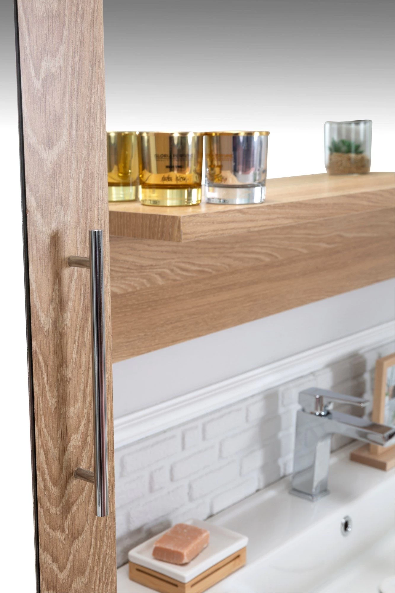 Jussara" Ensemble De Salle De Bains | MDF Mélaminé | Vasque En Céramique | Poignées Chromées | Chêne Blanc 4 Jussara" Ensemble De Salle De Bains | MDF Mélaminé | Vasque En Céramique | Poignées Chromées | Chêne Blanc – Image 4