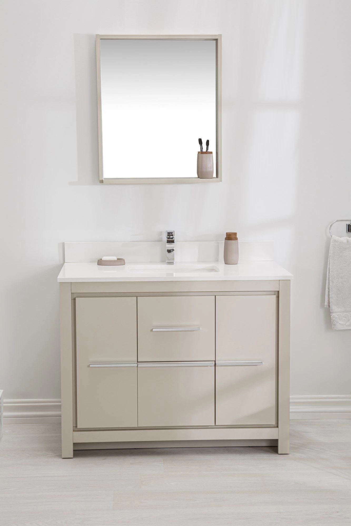 Jussara - Ensemble De Meubles De Salle De Bains | MDF Laqué | Plan En Quartz Et Vasque En Porcelaine | Beige 8 Jussara - Ensemble De Meubles De Salle De Bains | MDF Laqué | Plan En Quartz Et Vasque En Porcelaine | Beige – Image 8